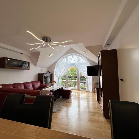 Apartament W Centrum Premium Ustrzyki Dolne Exterior foto