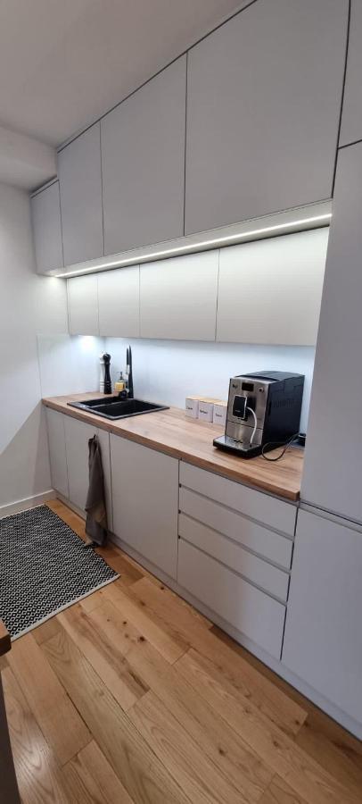 Apartament W Centrum Premium Ustrzyki Dolne Exterior foto